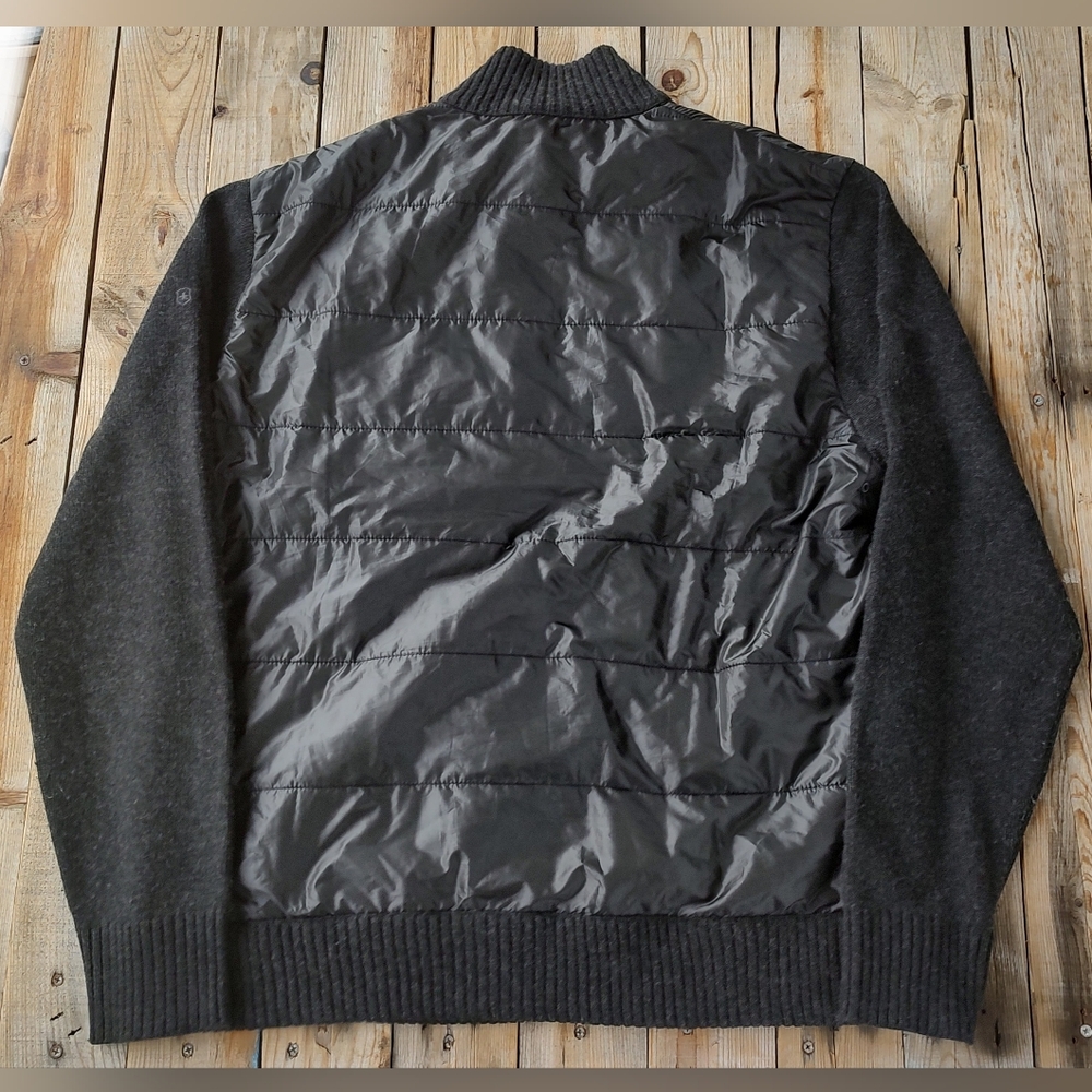 2000's Victorinox lambswool sleeve quilted jacket men's size XL - Picture 3 of 4